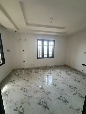 2bdrm Block of Flats in Earth Point Estate for rent