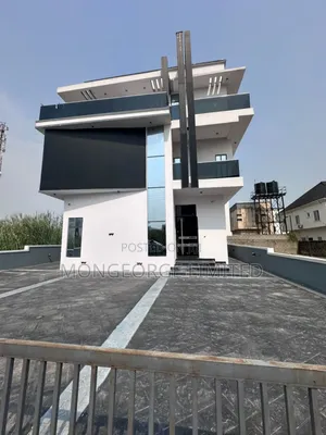 5bdrm Duplex in Ikota for sale