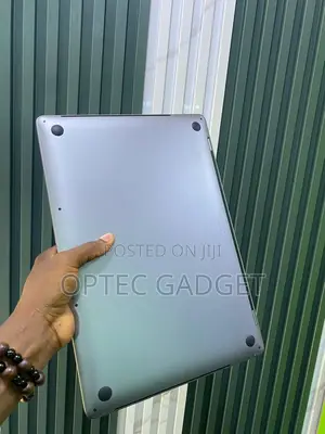 Laptop Apple MacBook Pro 2018 16GB Intel Core i7 SSD 512GB