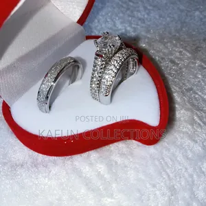 High Quality White Zirconia Luxury Couple's Ring Set