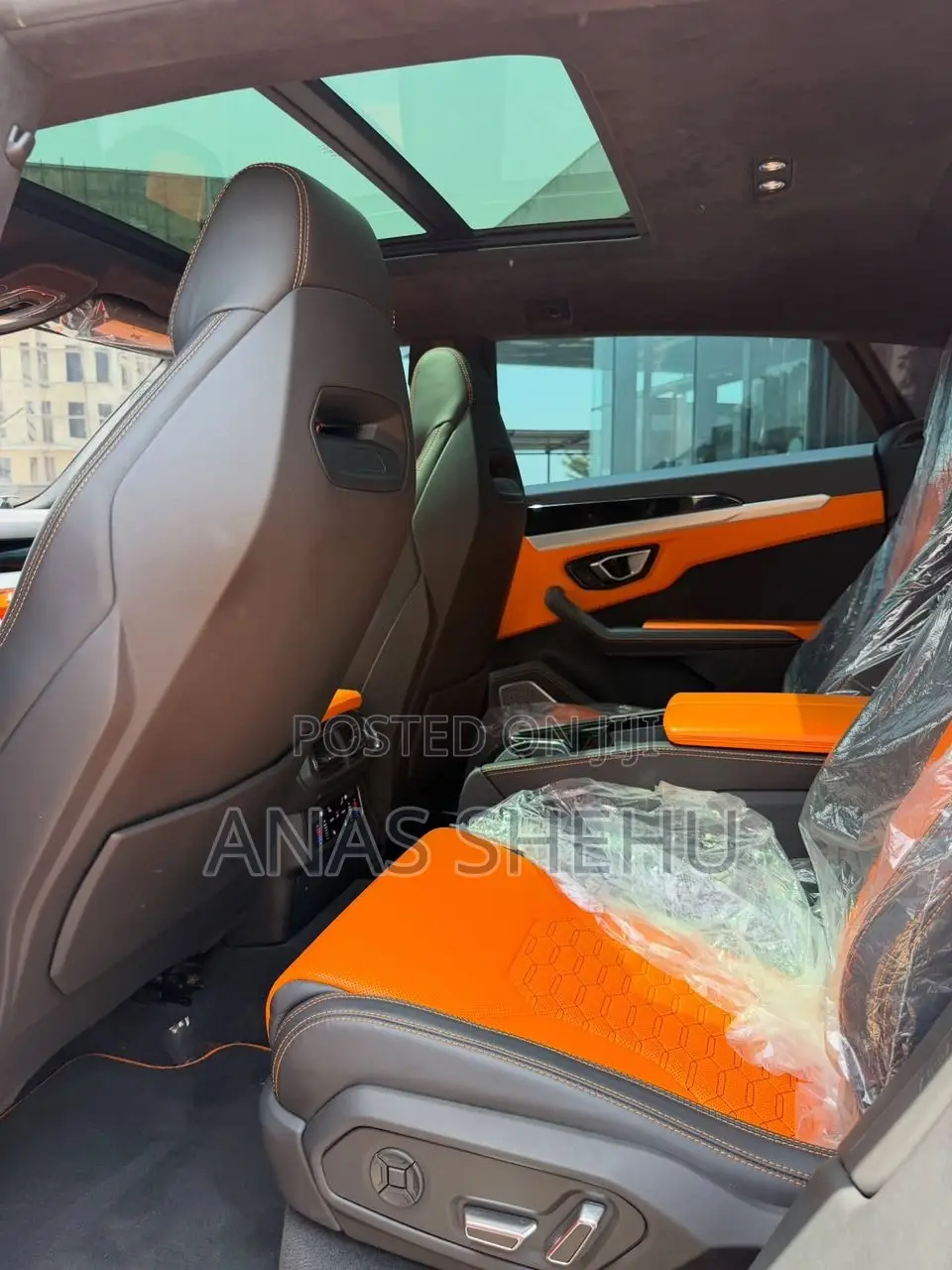 Lamborghini Urus 2022 Orange