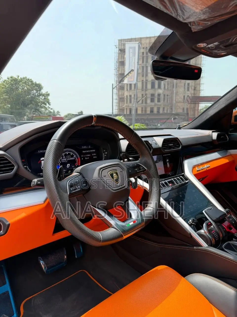 Lamborghini Urus 2022 Orange