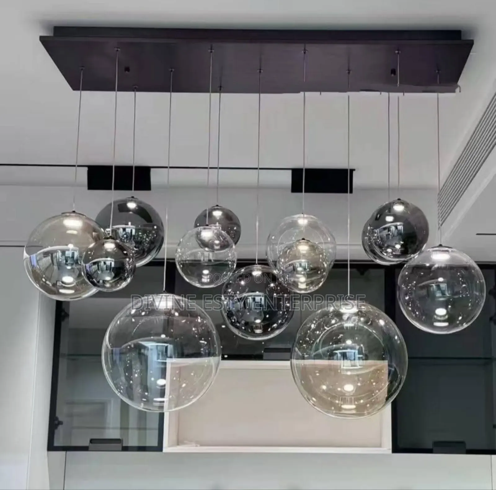 Luxurious Elegant Chandelier
