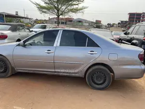 Toyota Camry 2004 Blue