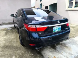Lexus ES 350 FWD 2015 Blue