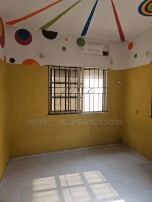 3bdrm Apartment in Magodo Phase1 for rent