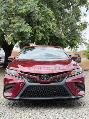 Toyota Camry SE FWD (2.5L 4cyl 8AM) 2018 Burgundy