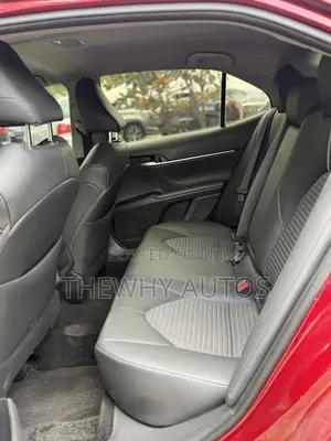 Toyota Camry SE FWD (2.5L 4cyl 8AM) 2018 Burgundy
