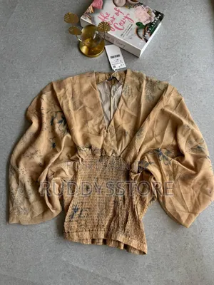Elegant Lantern Sleeve Blouse – Trendy Women’S Top