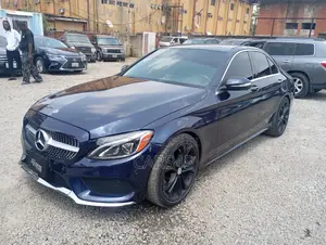 Mercedes-Benz C300 2015 Blue