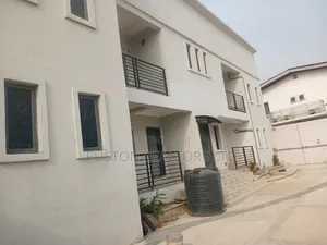 10bdrm Block of Flats in Bodija for rent