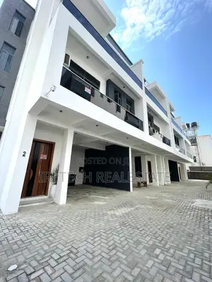 4bdrm Townhouse/Terrace in Secured Estate, Ologolo for sale