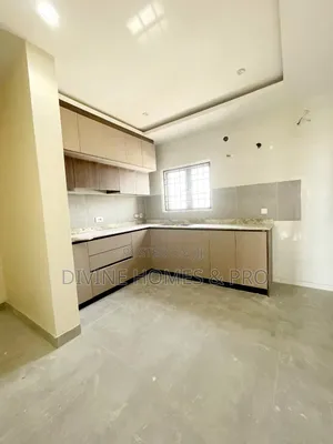 3bdrm Block of Flats in Life Camp for rent