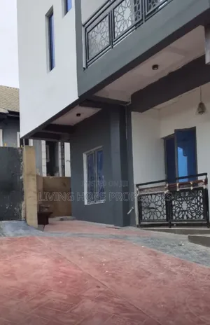 Furnished 3bdrm Apartment in Magboro Bus Stop, Obafemi-Owode for rent