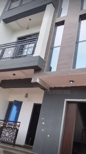 Furnished 3bdrm Apartment in Magboro Bus Stop, Obafemi-Owode for rent