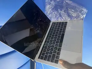 Laptop Apple MacBook Pro 2017 16GB Intel Core i5 SSD 256GB