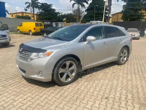Toyota Venza XLE 2012 Silver