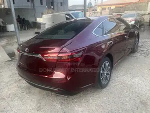 Toyota Avalon XLE Premium FWD Sedan (3.6L 6cyl 6A) 2016 Burgundy