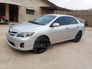 Toyota Corolla 2011 Silver