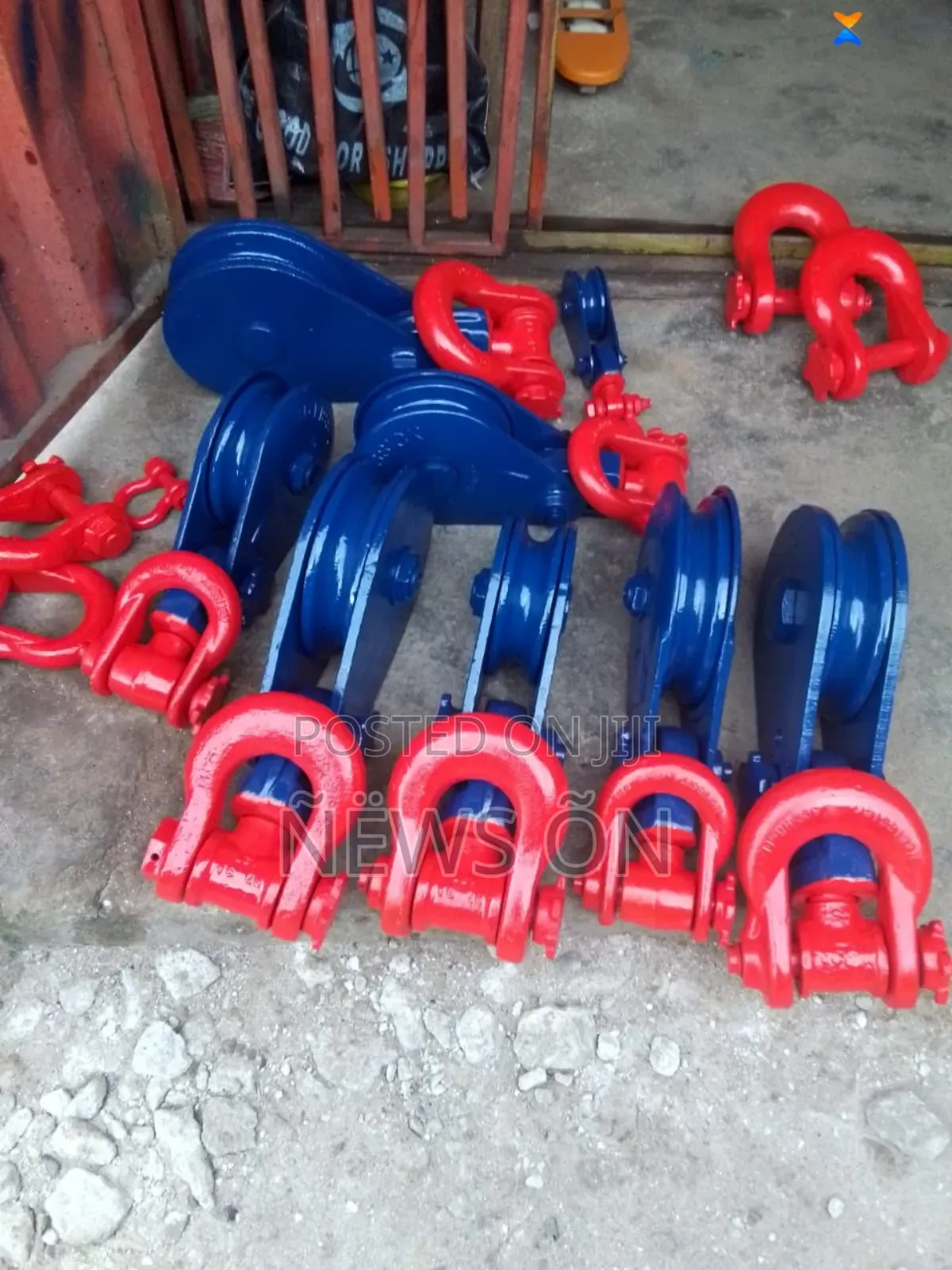 Snatch Block With Shackles