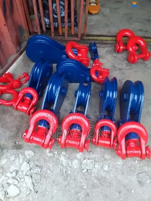 Snatch Block With Shackles