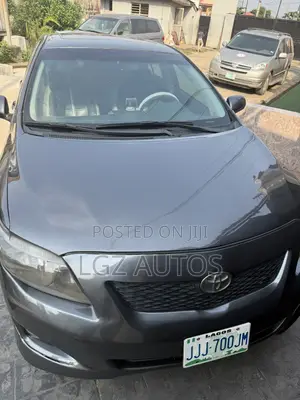 Toyota Corolla 2010 Gray