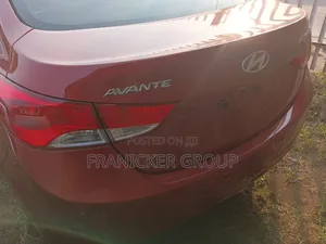 Hyundai Elantra 2012 Red