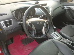 Hyundai Elantra 2012 Red