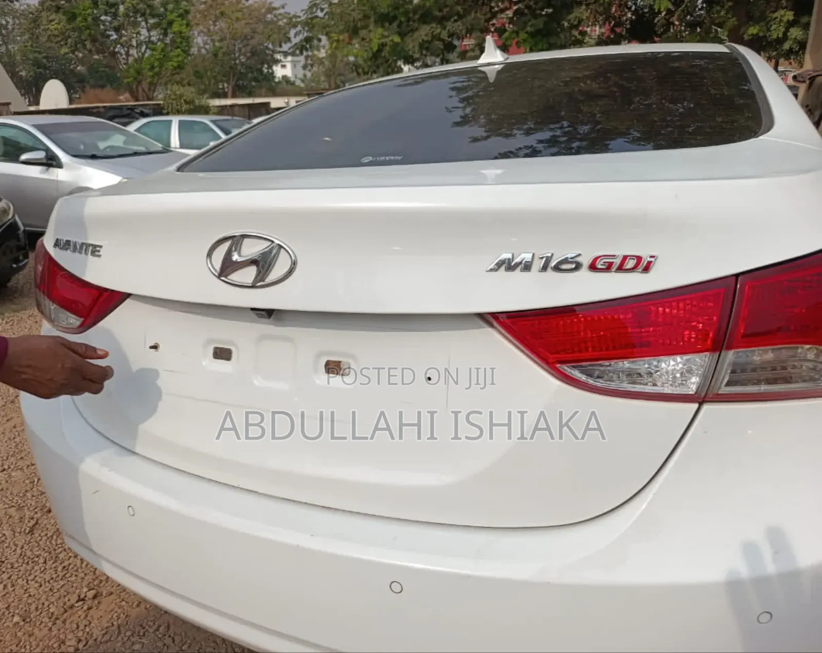 Hyundai Elantra 2011 White