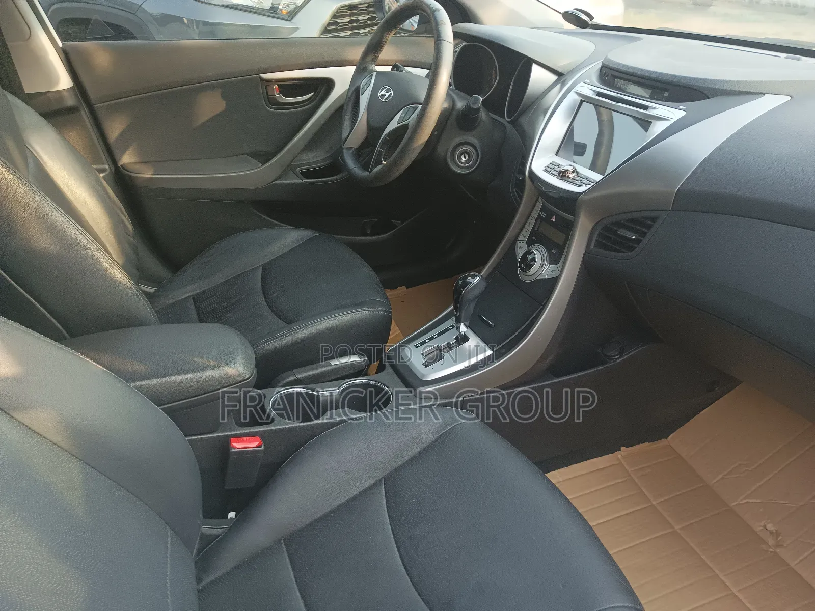 Hyundai Elantra 2012 White