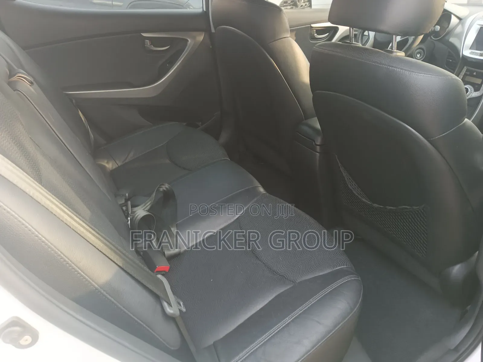 Hyundai Elantra 2012 White