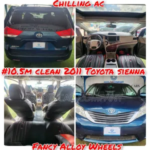 Toyota Sienna 2011 Blue