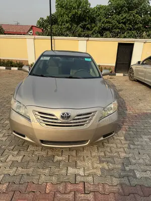 Toyota Camry LE 4dr Sedan (2.4L 4cyl 5A) 2009 Gold