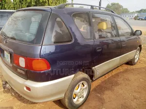 Toyota Picnic 2.0 FWD 2004 Blue