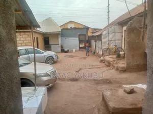 6bdrm Apartment in Lugbe- Peace Village, FHA for sale