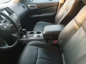 Nissan Pathfinder 2013 White