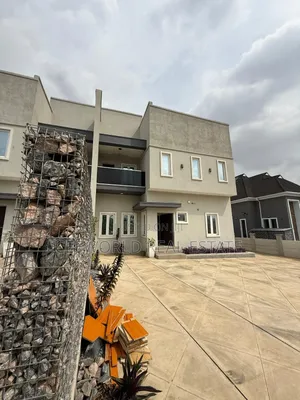 5bdrm Duplex in Engr Lere Adigun Gra, Basorun for rent