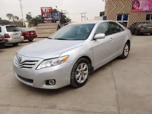 Toyota Camry 2011 Silver