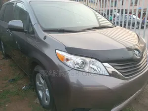 Toyota Sienna 2012 Gray