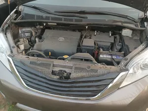 Toyota Sienna 2012 Gray