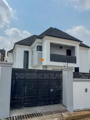 5bdrm Duplex in Zoe, Oluyole Estate, for sale