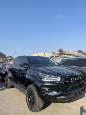 Toyota Hilux Revo Smart Cab Petrol 2.7 RWD 2021 Black