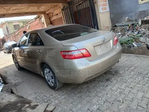 Toyota Camry 2.4 LE 2008 Gold