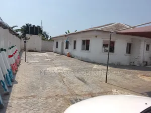 5bdrm Bungalow in Badagry, Aradagun for sale