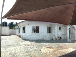 5bdrm Bungalow in Badagry, Aradagun for sale