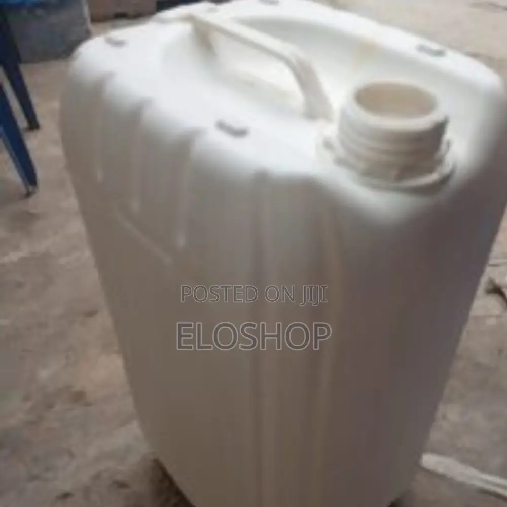 25 Liter Jerrycans in Different Colors in Lagos