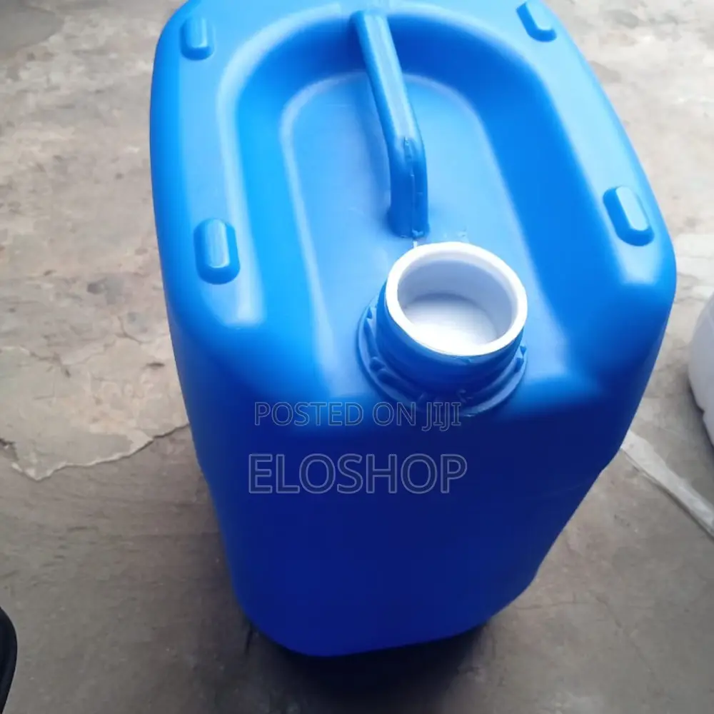 20 Liter Jerrycans in Different Colors in Lagos