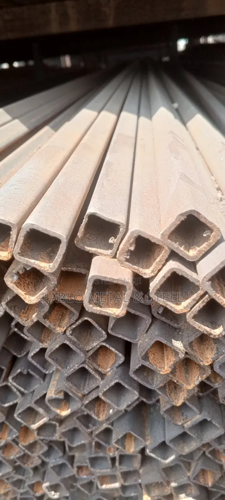 18x18x2mm Sq Pipe