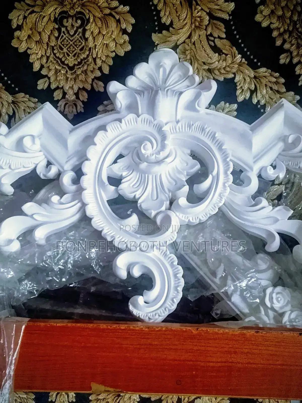 Wall Molding Ornaments