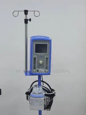 Viasys Infant Flow Sipap Ventilator With Accessories and Stand